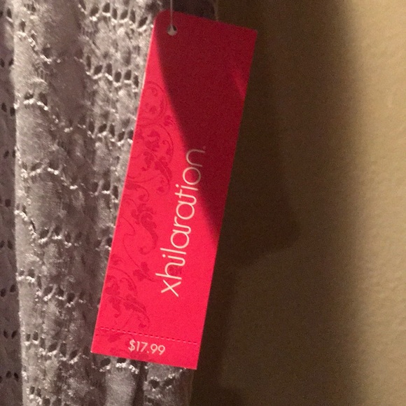 Top - Picture 2 of 3